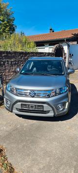 Suzuki Vitara 1.6 VVT Comfort 4x4 Automatik Comfort - silberne Suzuki Vitara