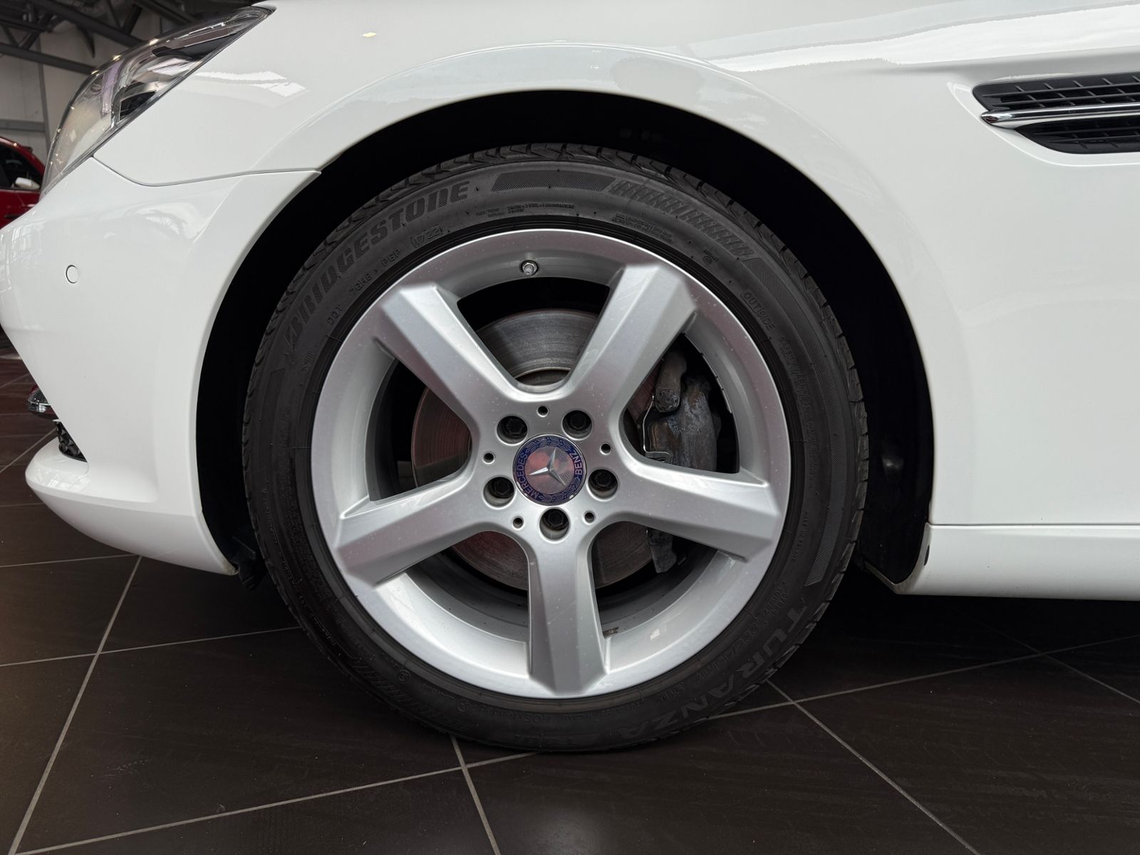 Fahrzeugabbildung Mercedes-Benz SLC 200 NAVI AIRSCARF ALU