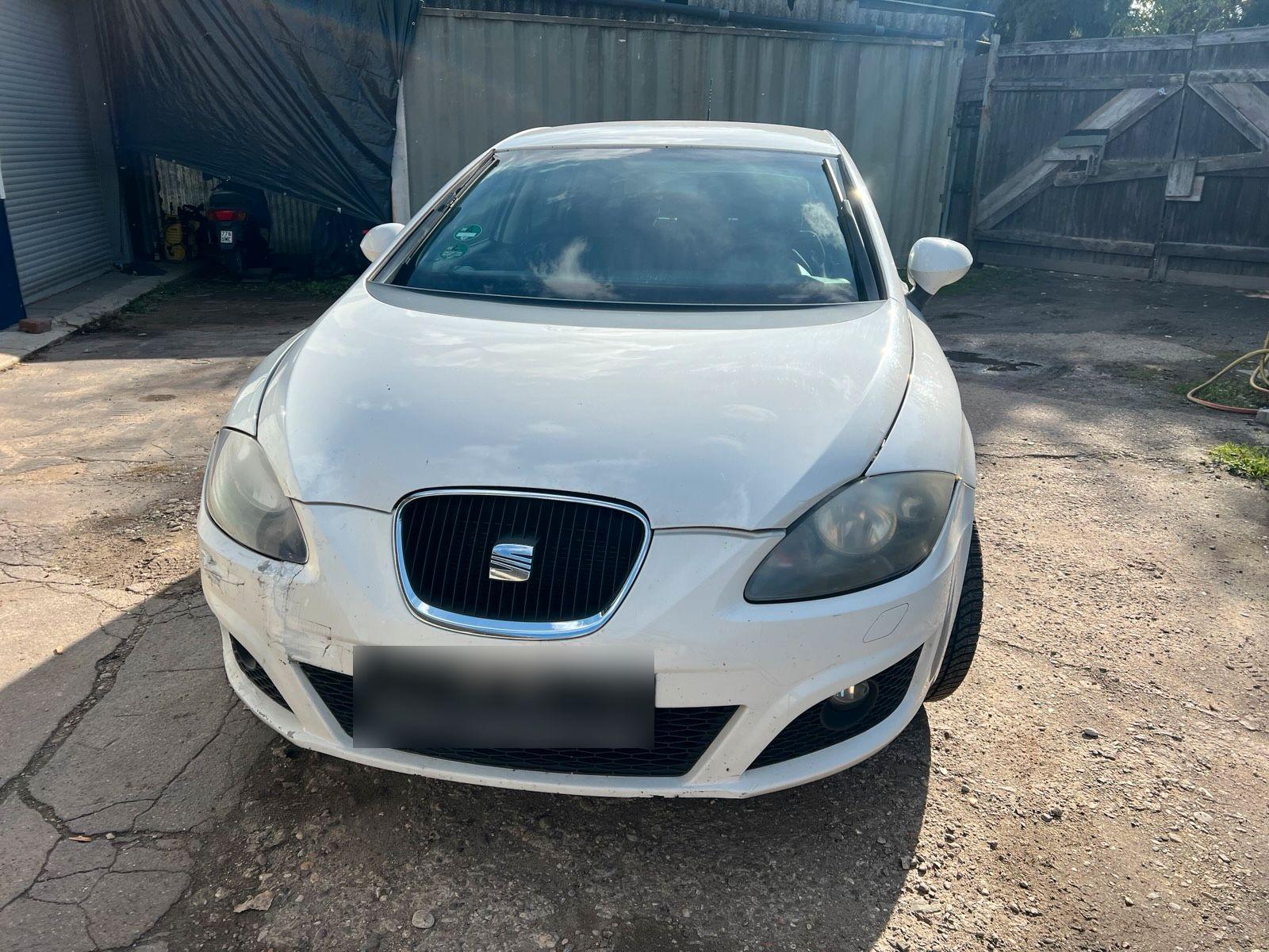 Seat Leon 2012 — photo 11
