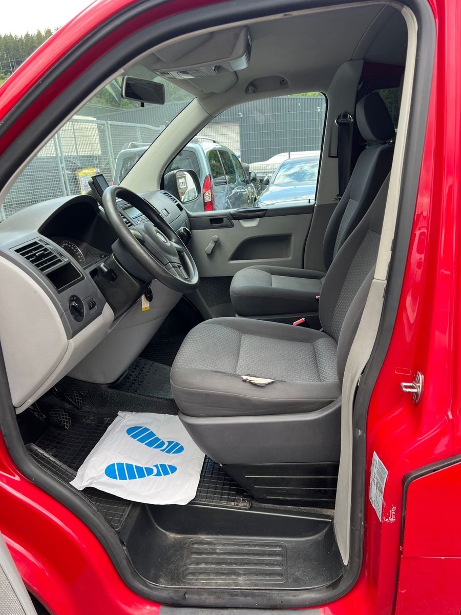 Fahrzeugabbildung Volkswagen T5 Transporter Kasten-Kombi Kombi