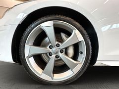 AUDI A4 50 TDI quattro Navi LED Kamera AHK B&O HU-Neu