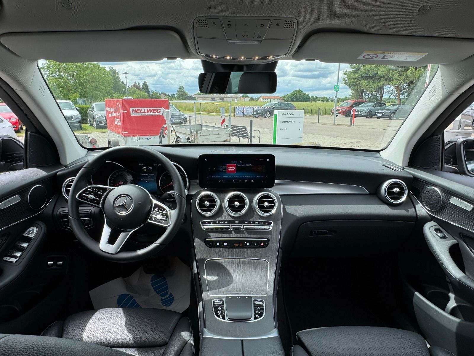 Fahrzeugabbildung Mercedes-Benz GLC 300 e 4Matic*RFK*eHeck*