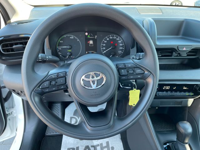 Toyota Yaris Hybrid Basis Weiß Automatik