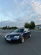 Volkswagen VW Passat 1.9 TDI - Volkswagen Passat aus 2004 mit Diesel-Antrieb