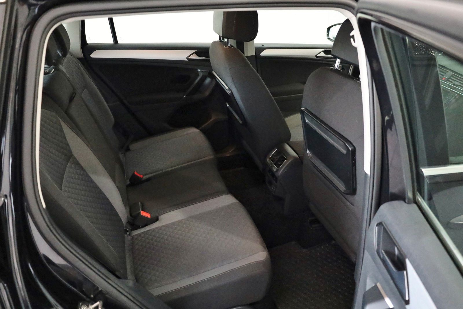 Fahrzeugabbildung Volkswagen Tiguan Comfortline BMT Navi,PDC,LM 19"+WR