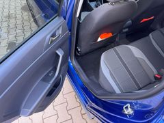 Fahrzeugabbildung Volkswagen Polo VI Highline Sitzh. Navi ACC Kamera. App