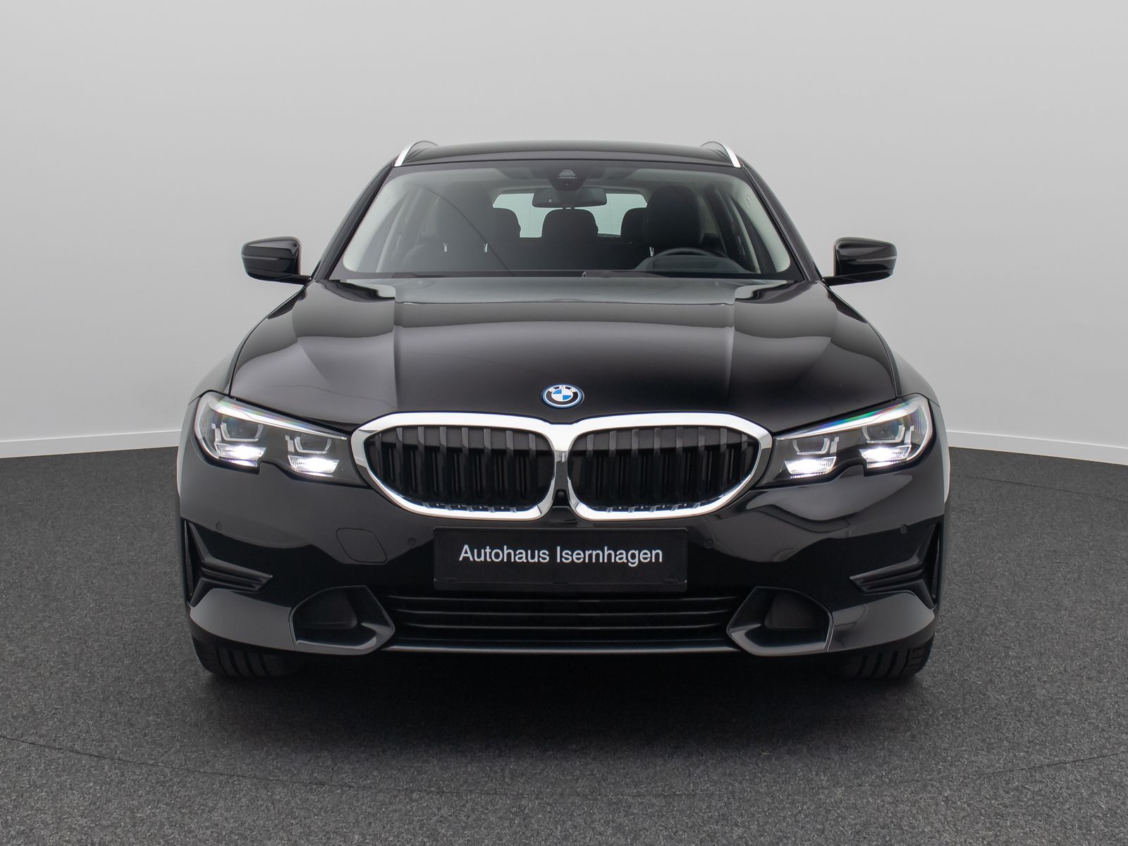 Fahrzeugabbildung BMW 330e Sport Line 360°Alarm HUD DAB HiFi Fernlicht