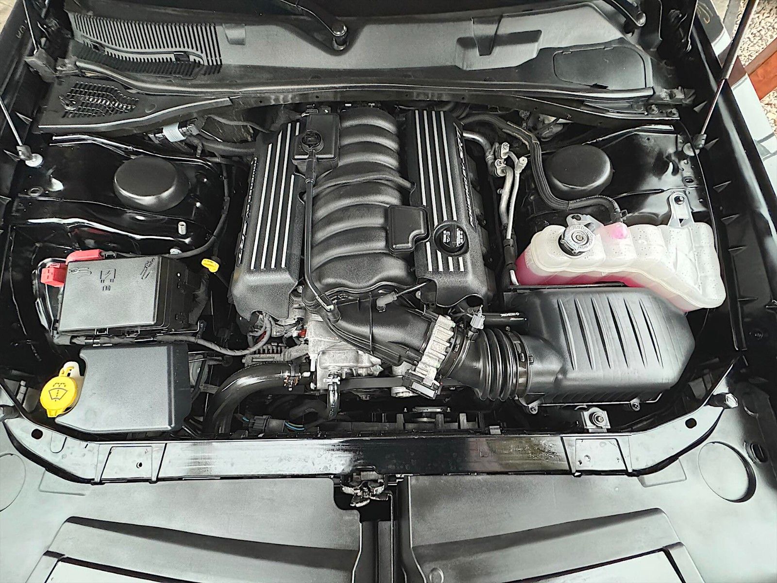 Fahrzeugabbildung Dodge Challenger 6.4 V8 SRT 392 SCAT PACK Performance