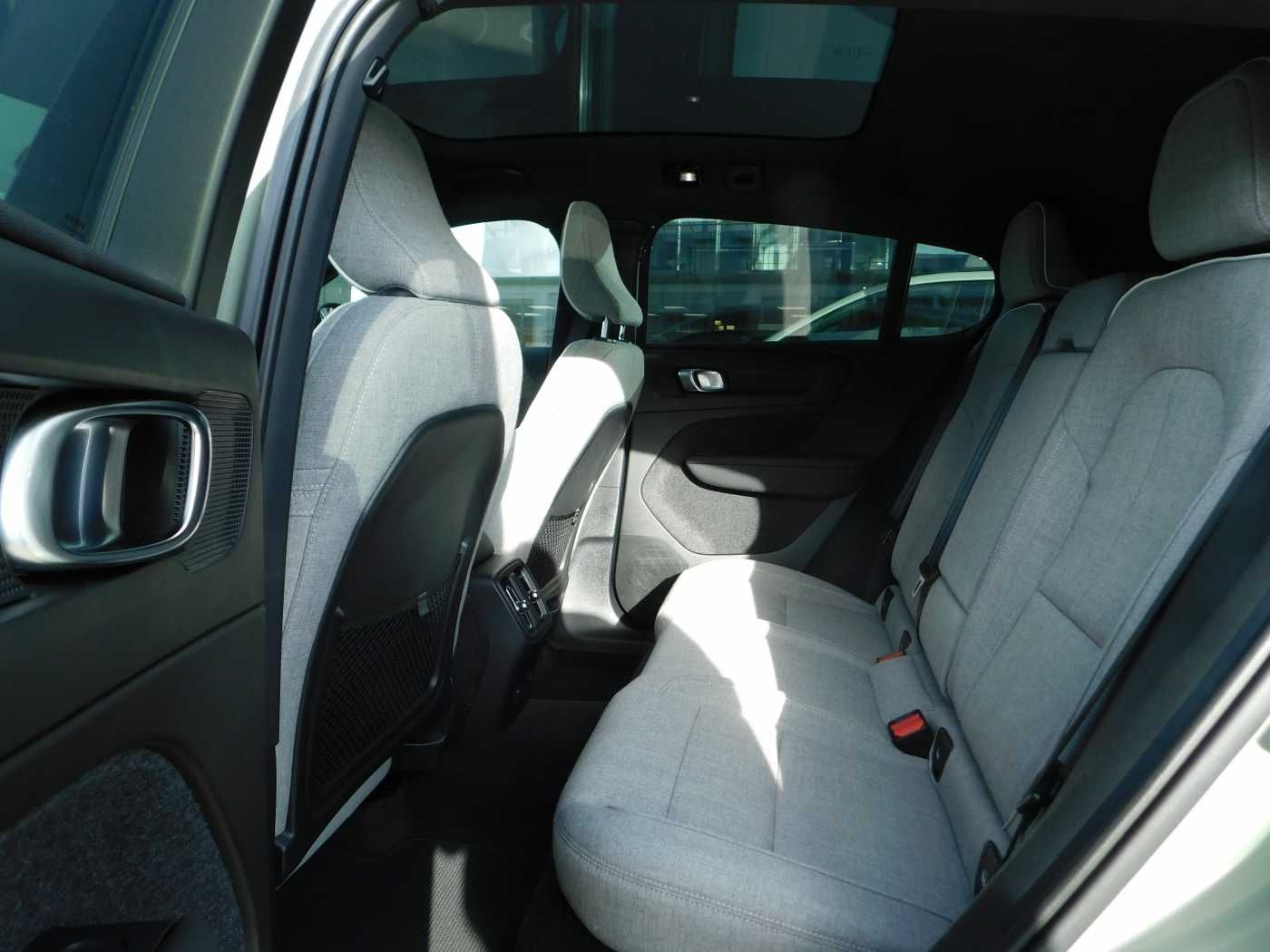 Fahrzeugabbildung Volvo C40 Recharge Twin Motor Ultimate AWD