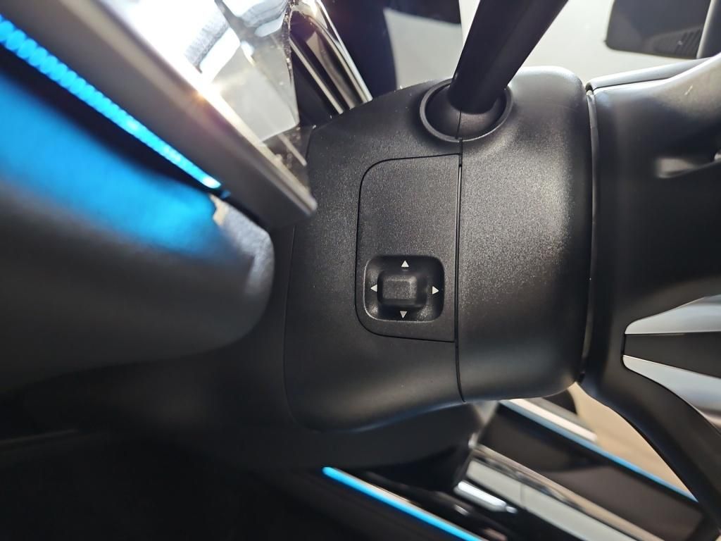 Fahrzeugabbildung Mercedes-Benz E 300 e 4M Limousine +AMG+NIGHT+AHK+WINTER+4D-SO