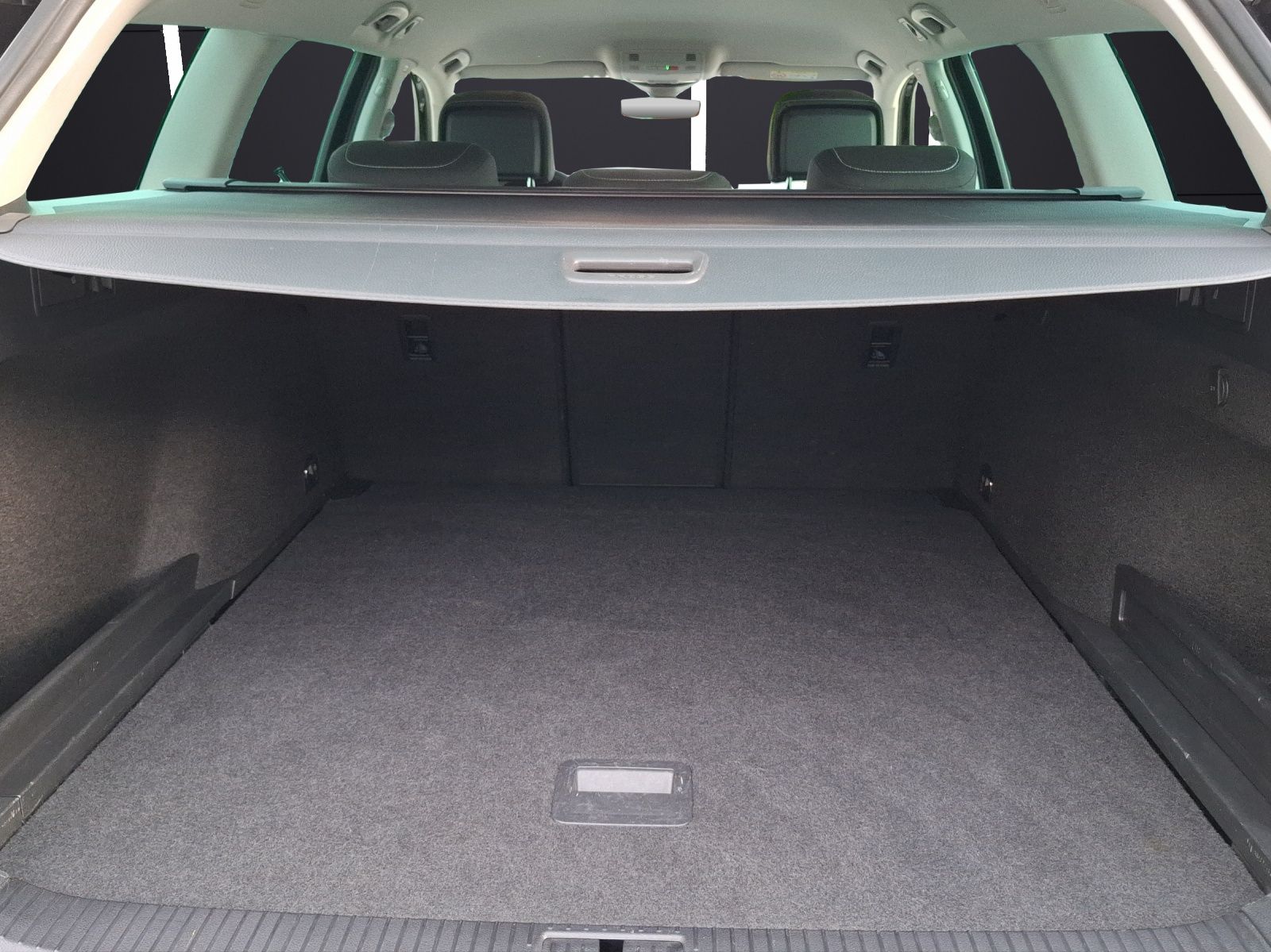 Fahrzeugabbildung Volkswagen Passat Variant TDI Business DSG Matrix Navi ACC