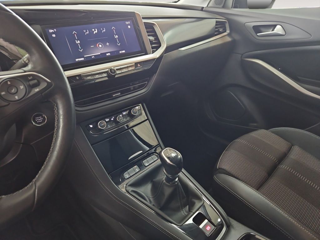 Fahrzeugabbildung Opel Grandland 1.2 DI GS LED Sitzheizung Rückfahrkame