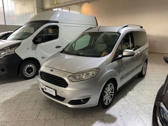 Ford Tourneo Courier 1.5 TDCI 75 CV Titanium Nav