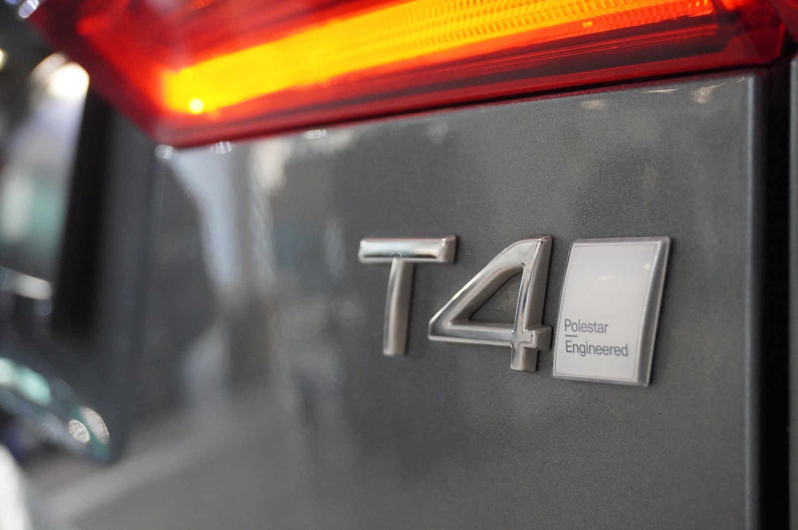 Fahrzeugabbildung Volvo XC 60 T4 MOMENTUM PRO NAVI/LED/VIRTU./SHZ/AHK