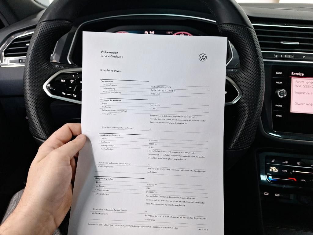 Fahrzeugabbildung Volkswagen Tiguan R-LINE DSG LED AHK ACC 19' APP-CON. 1H