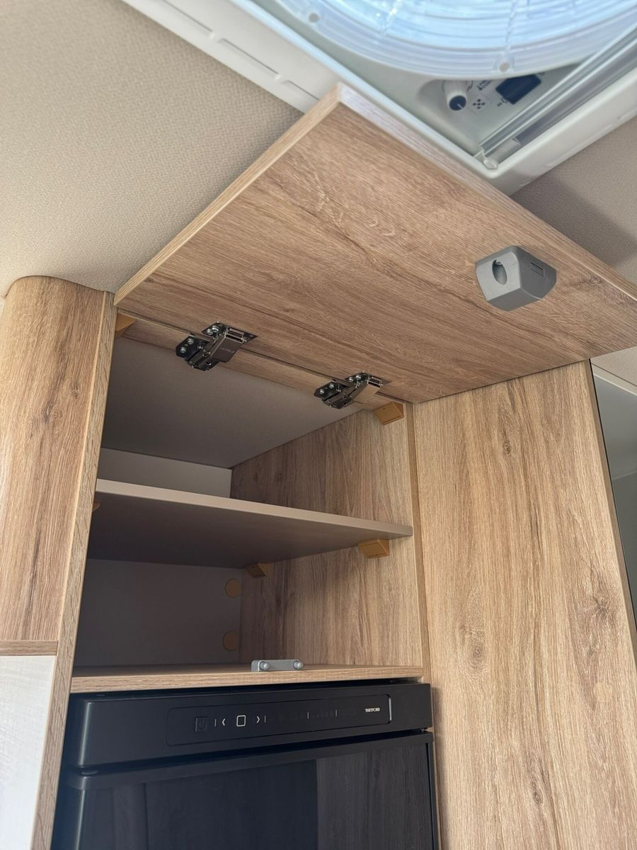 Fahrzeugabbildung Eura Mobil Profila T PT726EF Mondial-Pakete, Zusatzbett