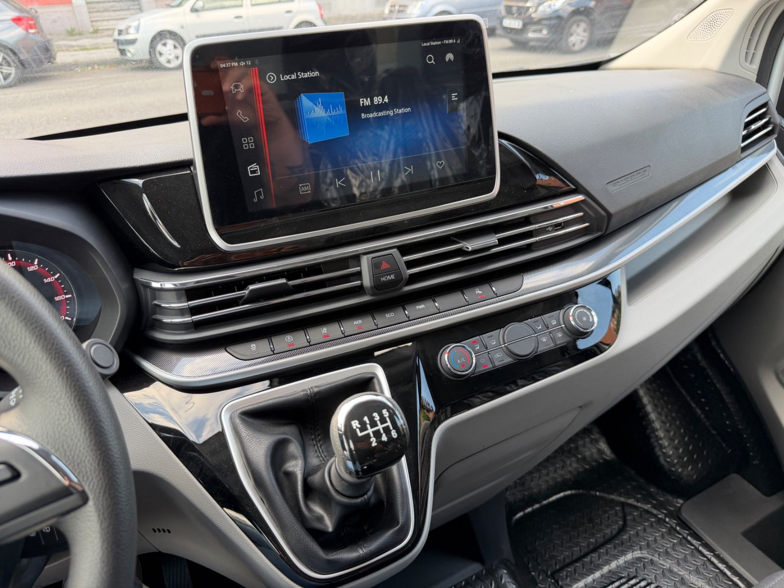 Fahrzeugabbildung Maxus DELIVER9 DREISEITENKIPPER L4 LUXURY LED NEUWAGEN