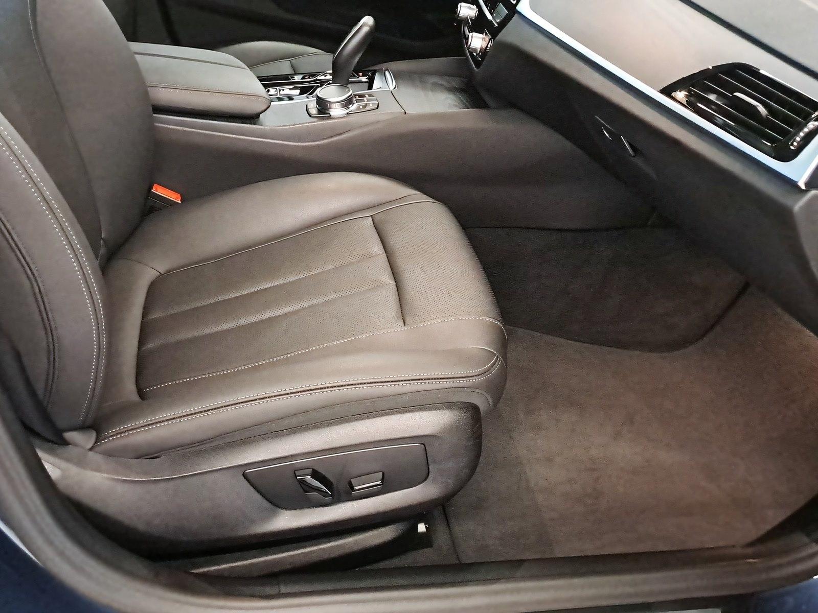 BMW 530i Touring LiveCockpitProf Head-Up Kamera