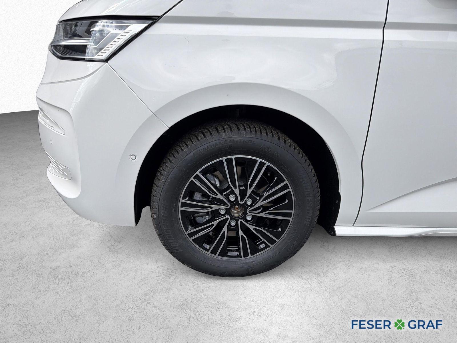 Volkswagen T7 Multivan ENERGY Motor: 1,5 l eHybrid OPF 4MOT imagem 2