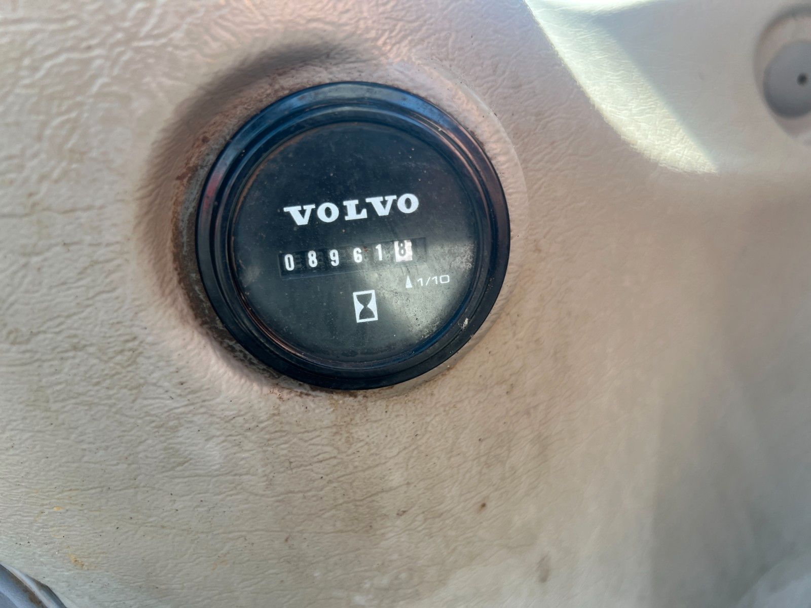 Fahrzeugabbildung Volvo EW160D / 2014 / 1xTieflöffel / Forstschutzgitter