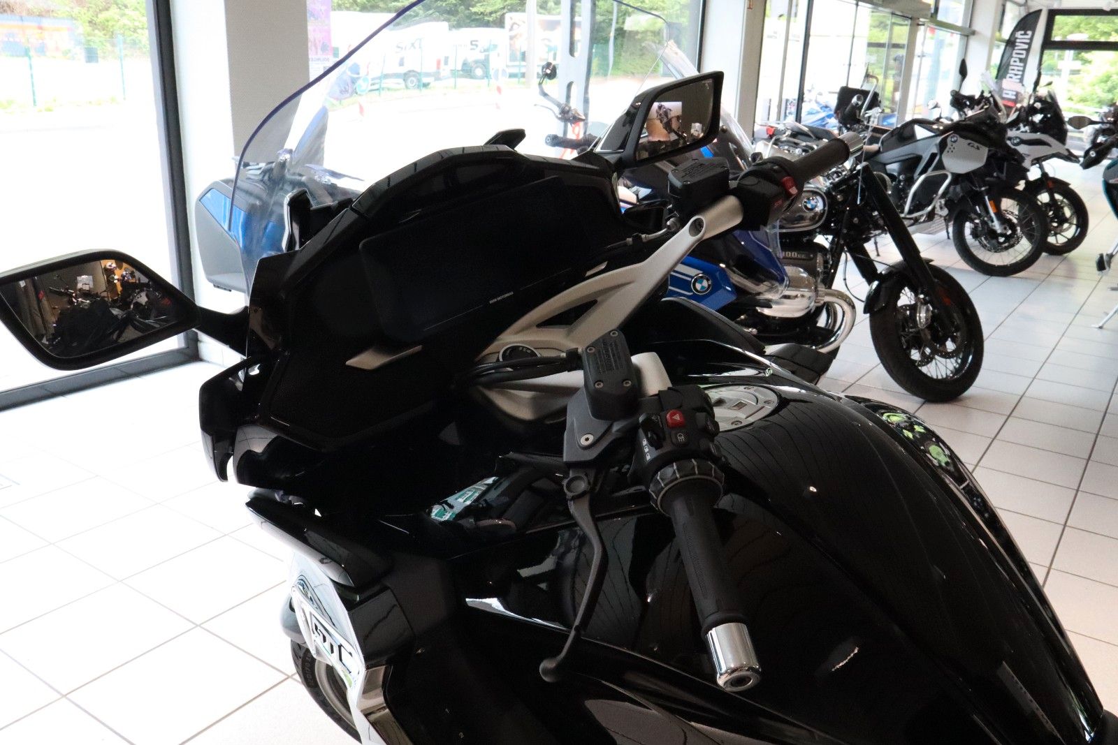 Fahrzeugabbildung BMW K1600GTL