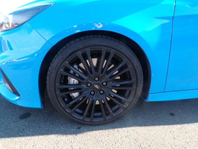 Ford Focus RS + Navi / Winterpaket / Komfortpaket 