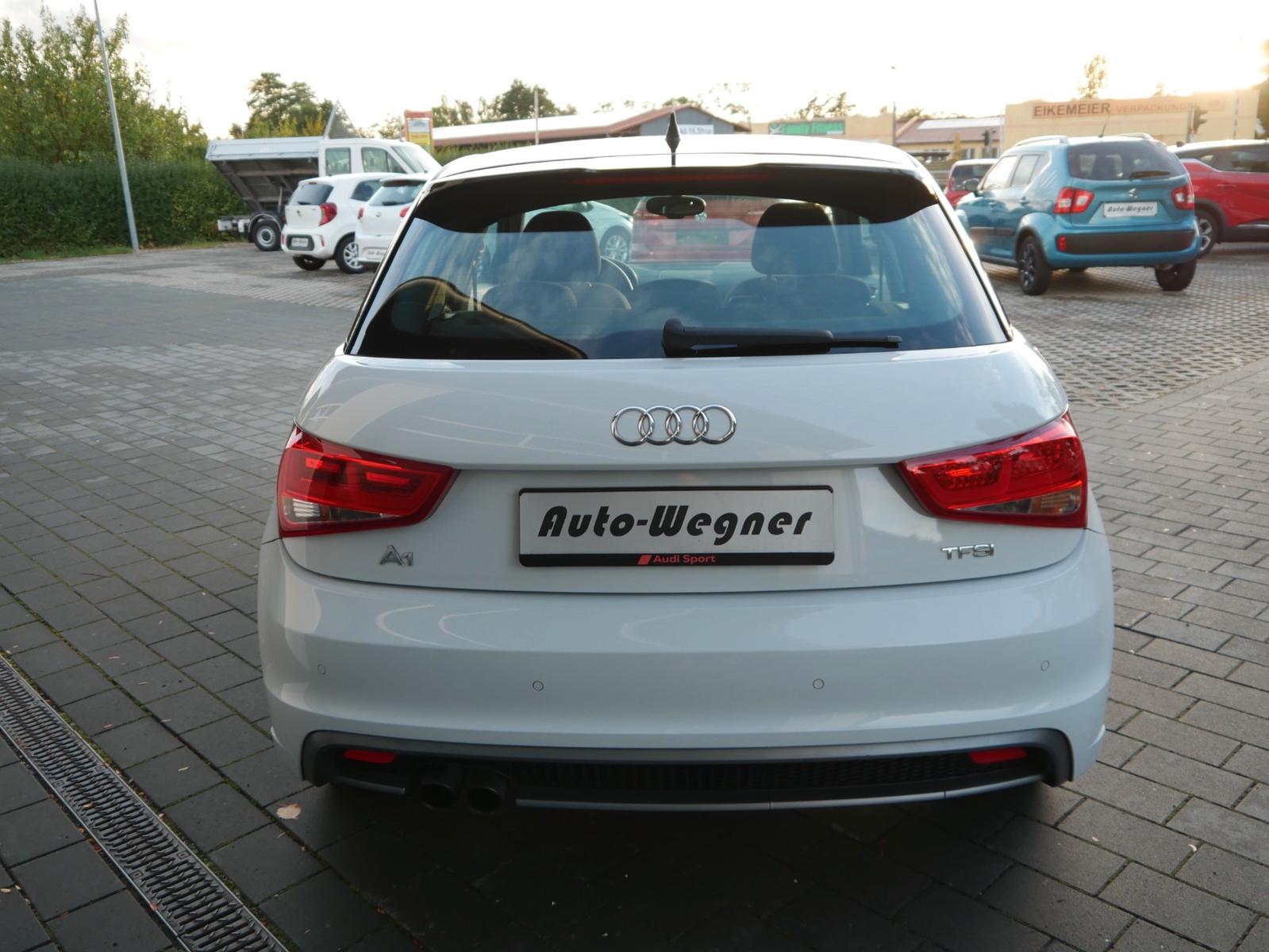 Audi A1 Sportback 1.4 TFSI S-tronic S-Line Xenon Navi