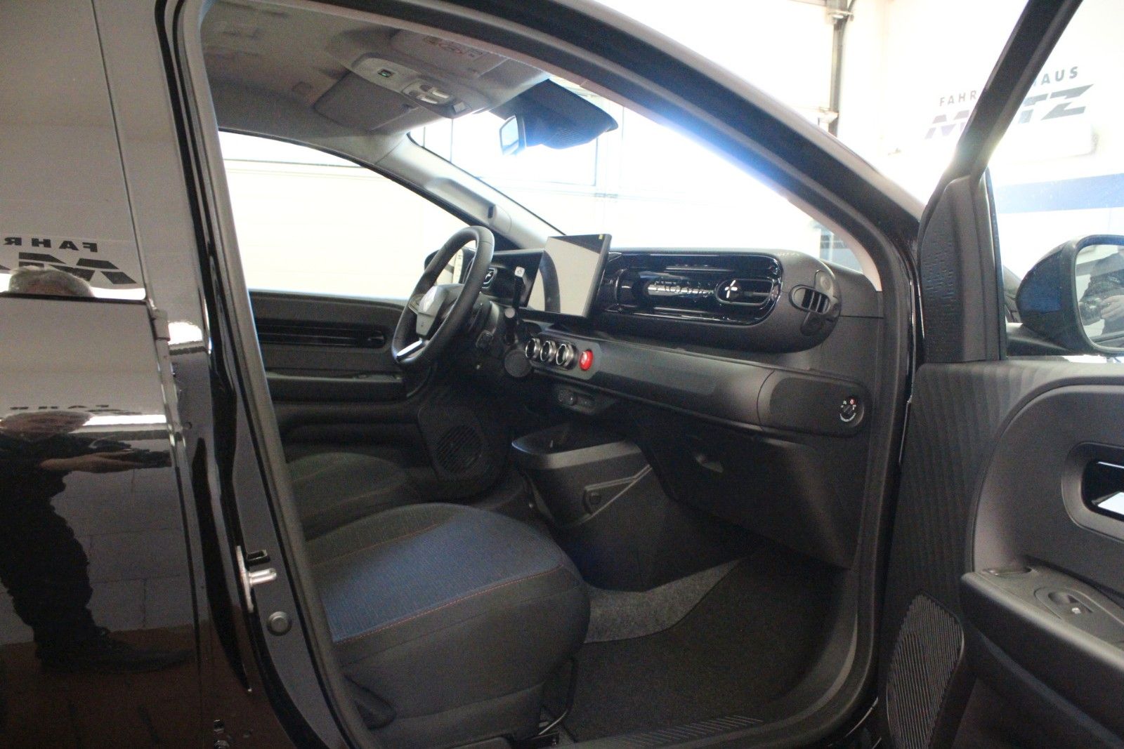 Fahrzeugabbildung Renault Twingo E-Tech 80 Urban Range *Techno*Sitzheizung