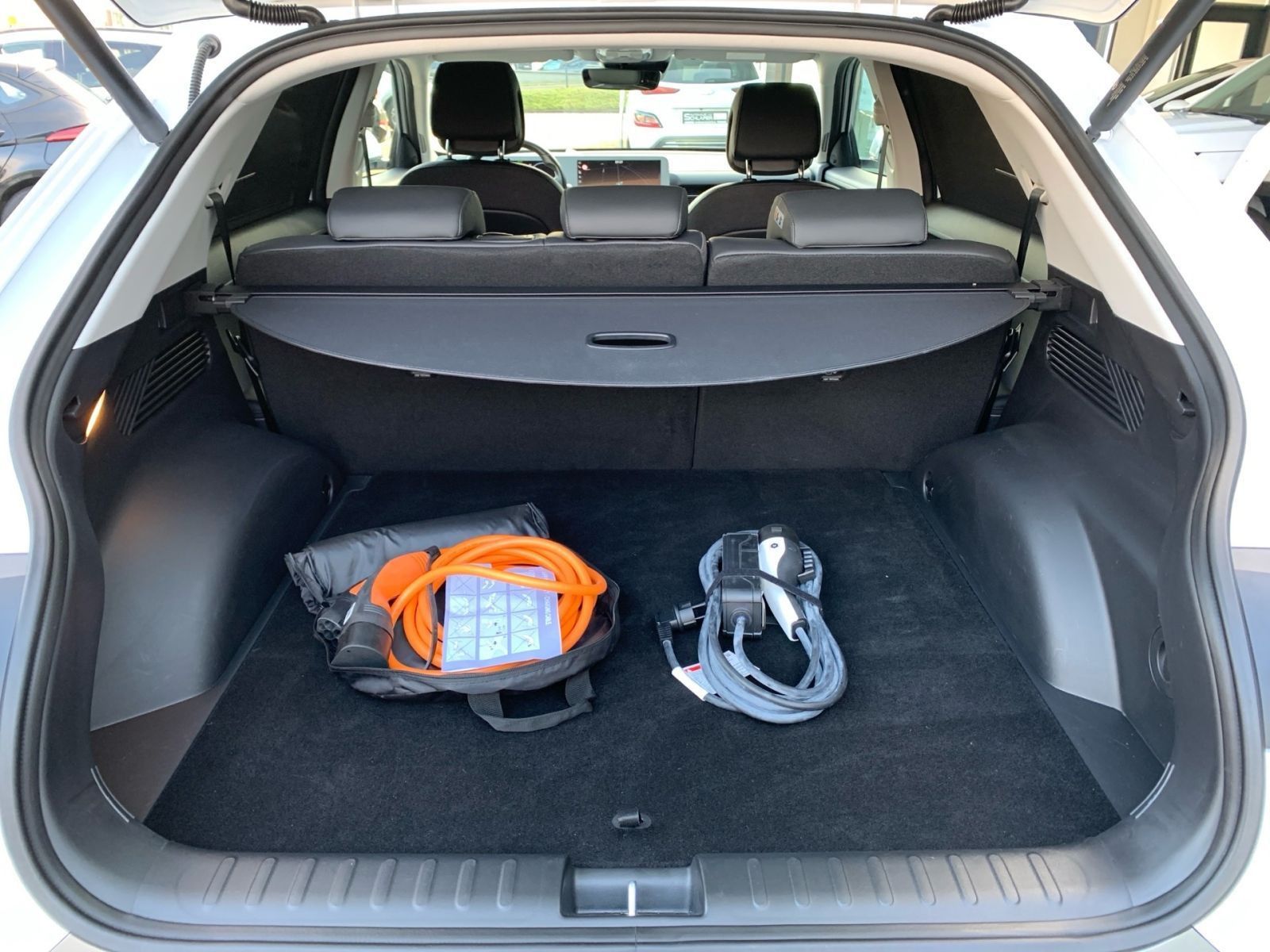 Fahrzeugabbildung Hyundai IONIQ 5 Uniq Elektro 72,6 kWh 4WD AHK 1Hd