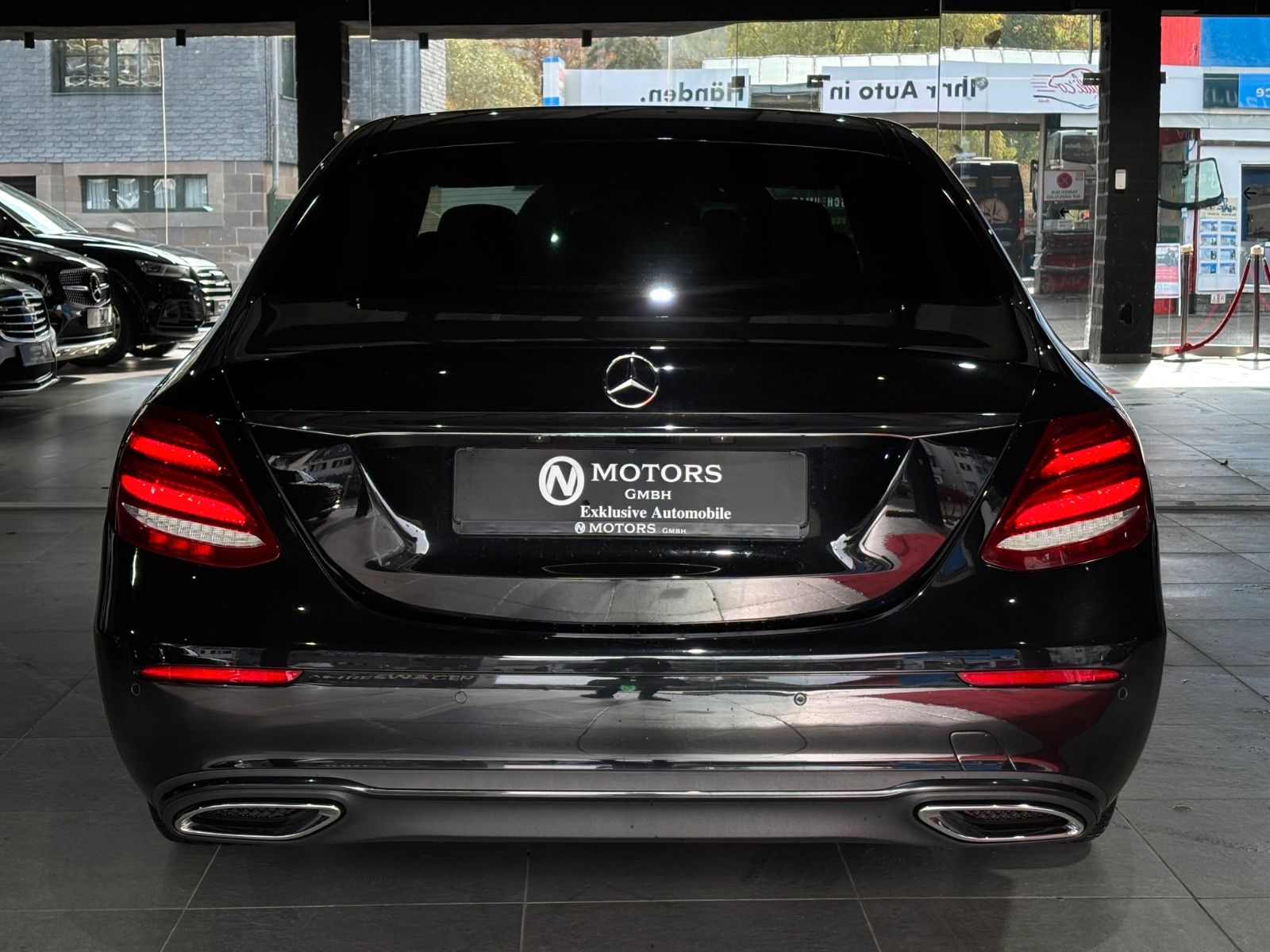 Fahrzeugabbildung Mercedes-Benz E 220d *Ambiente*Kamera*ACC*LED*SHZ