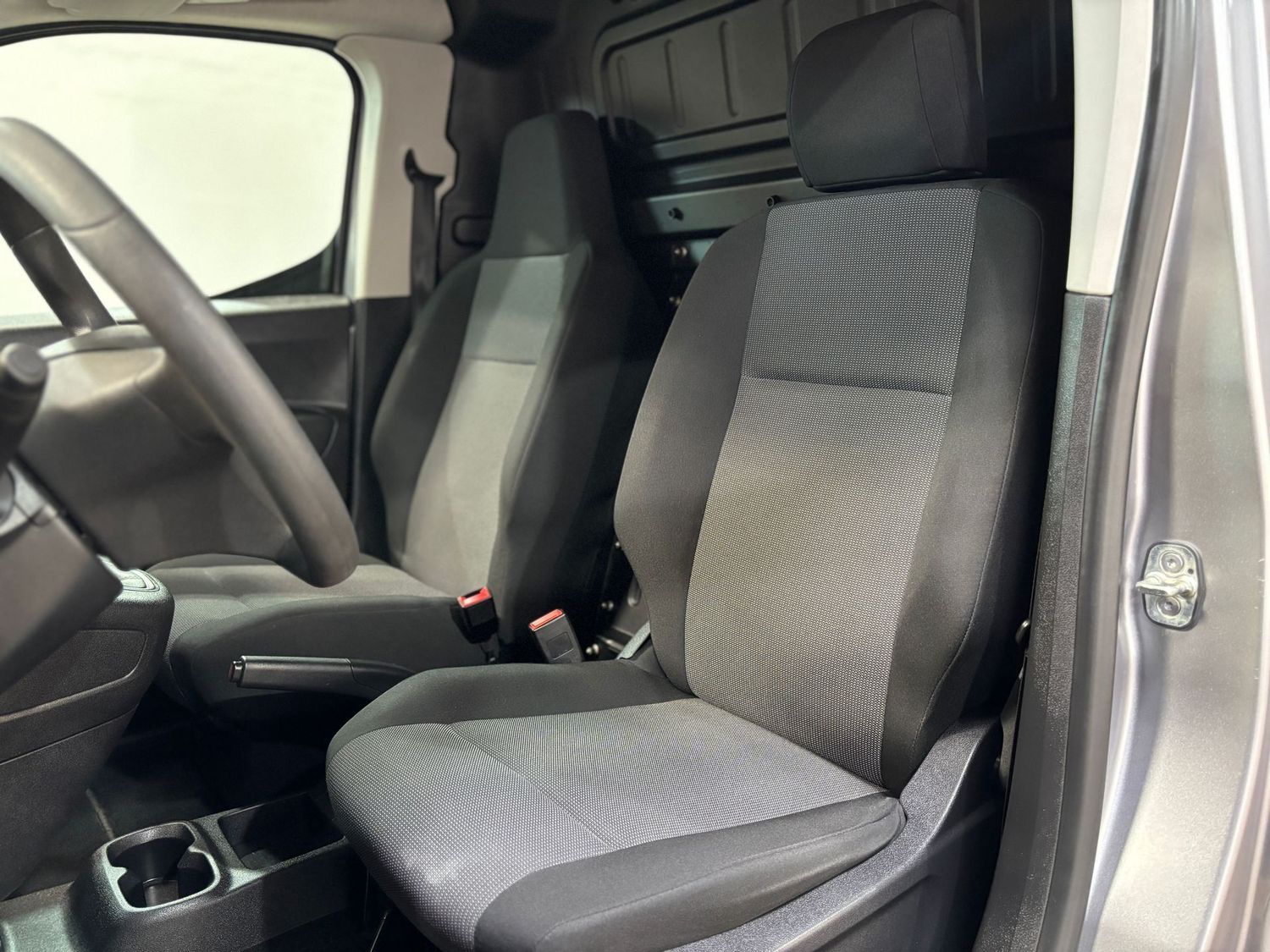 Fahrzeugabbildung Opel Combo Edition#Spur#Tempo#Keyless#DAB