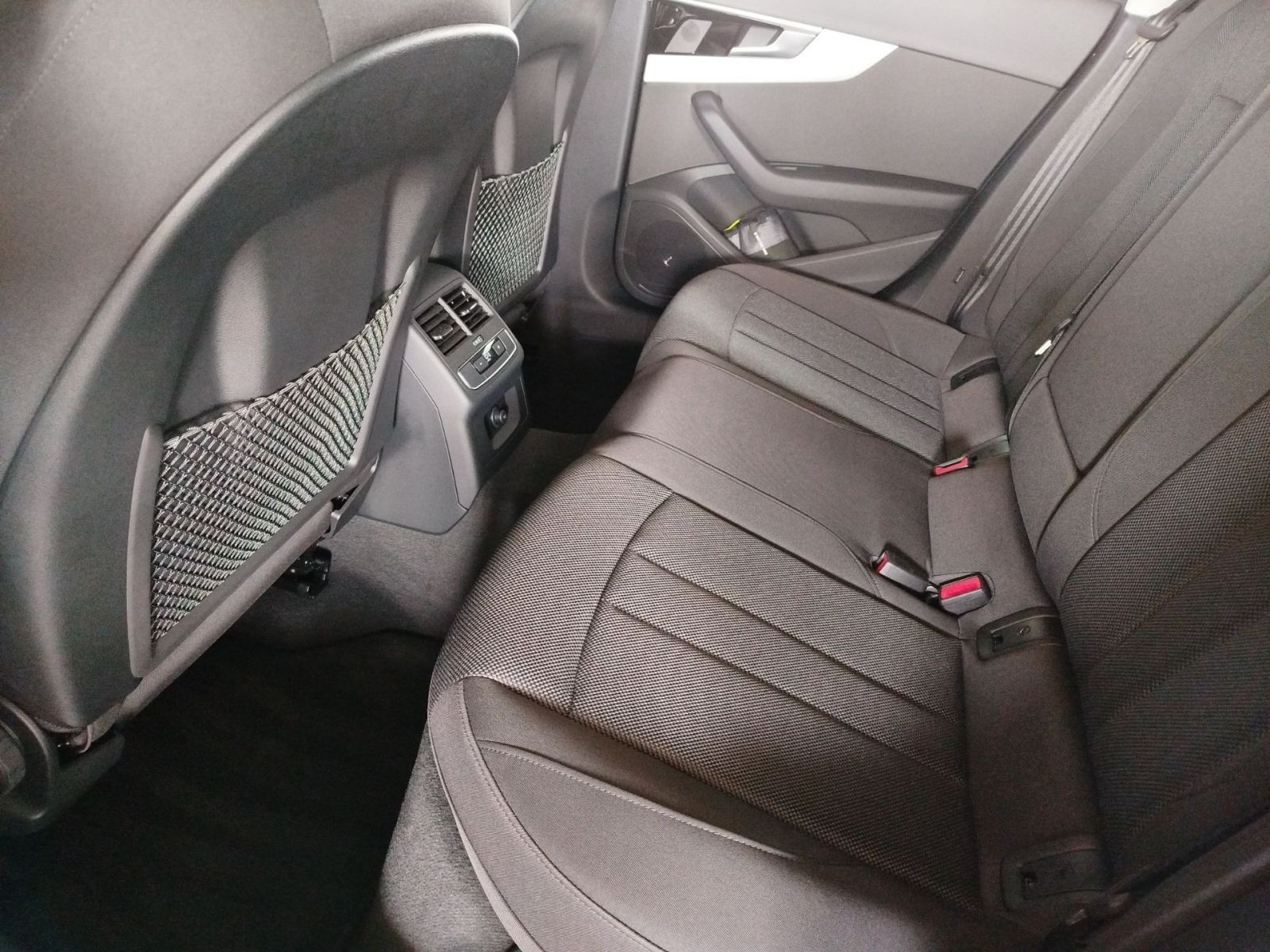 Audi A4 - Bild 11