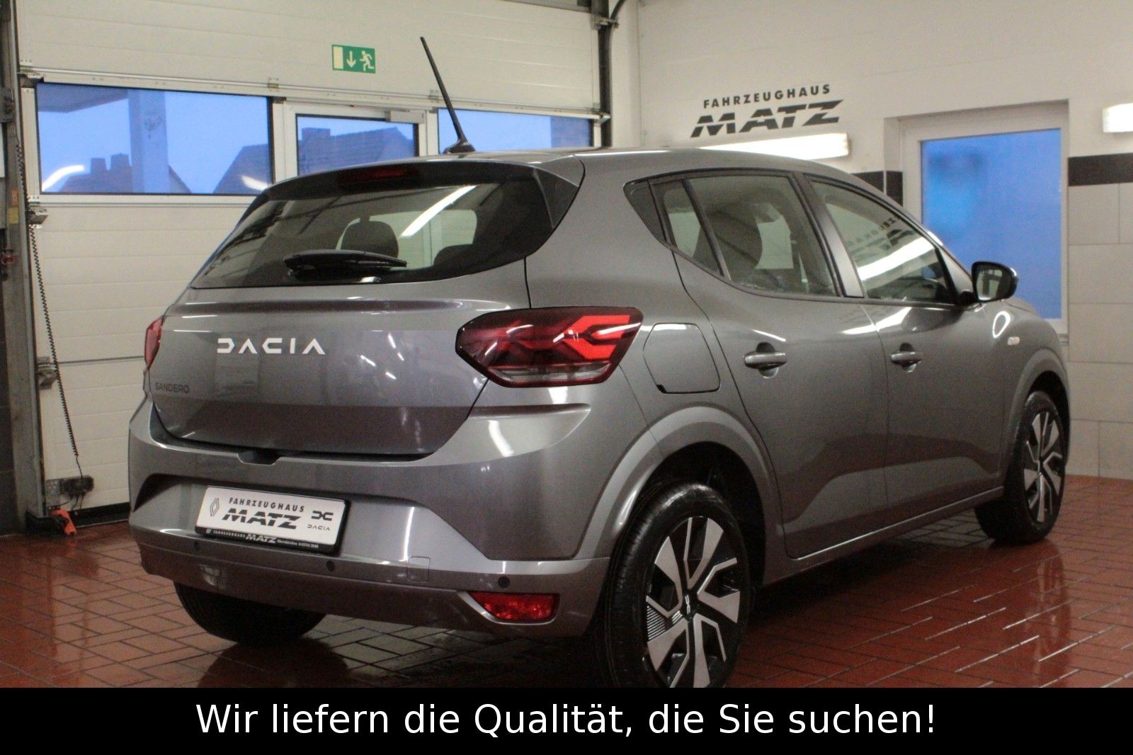 Fahrzeugabbildung Dacia Sandero TCe 100  ECO G Expression*Winterpaket*