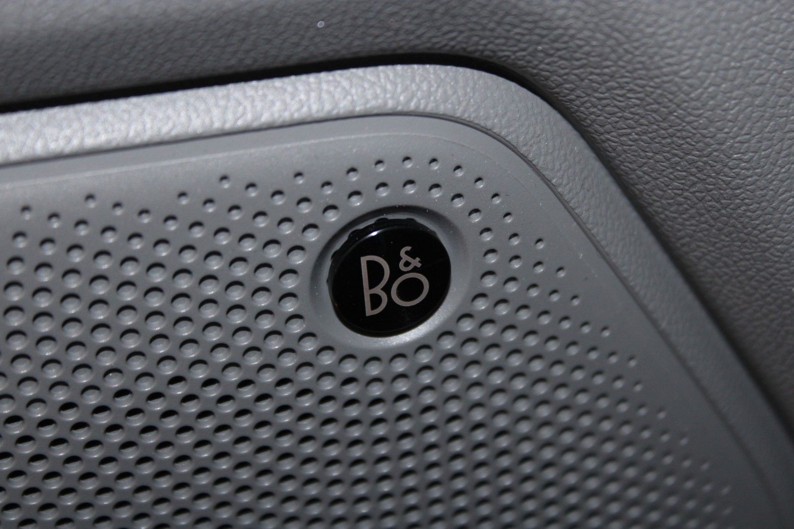 Fahrzeugabbildung Ford Tourneo Custom L1 Active AWD Automatik AHK STDHZ