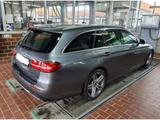 Mercedes-Benz E 450 T AMG Line 4Matic PANO LUFT LEDER 360°KAM - Mercedes-Benz E 450 mit Benzin-Antrieb: Vollleder, Kombi