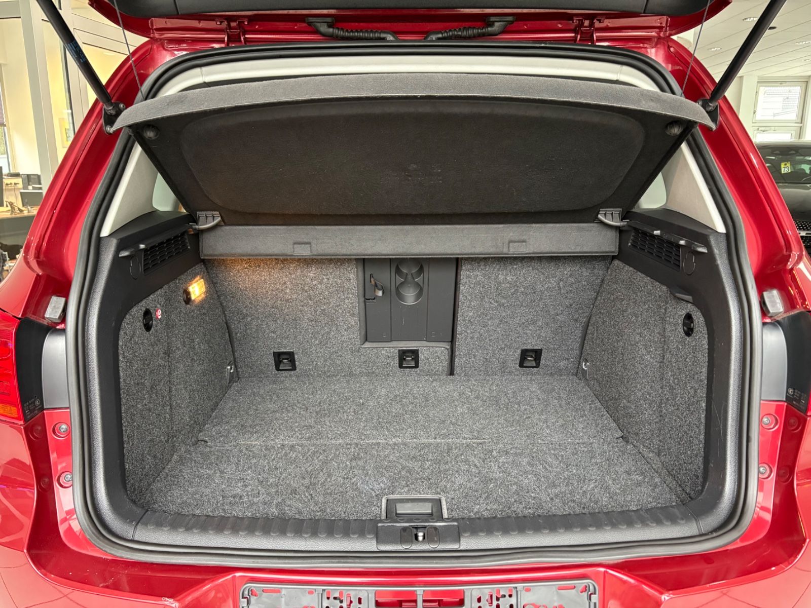 Fahrzeugabbildung Volkswagen Tiguan Trend & Fun BMT *PANORAMADACH*1.HAND*