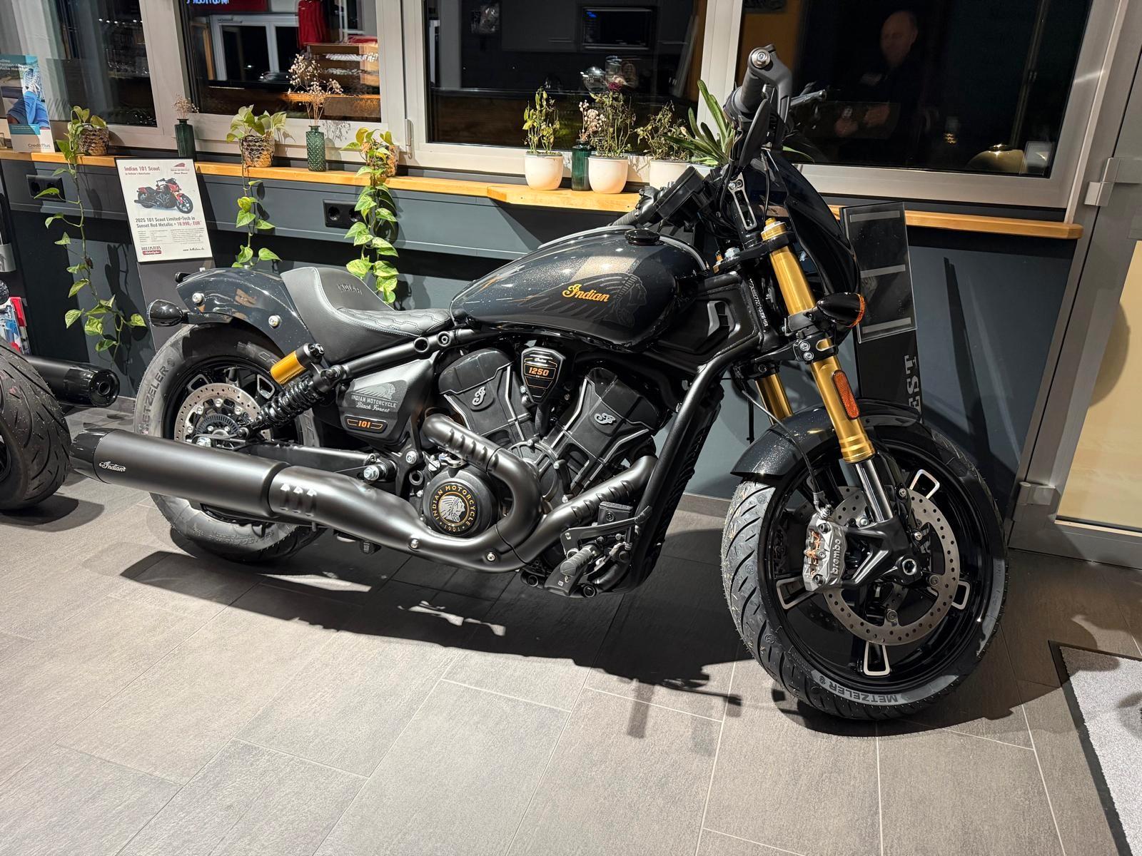 Indian 2026 Scout 101 *Black Crystal/Super Graphite*