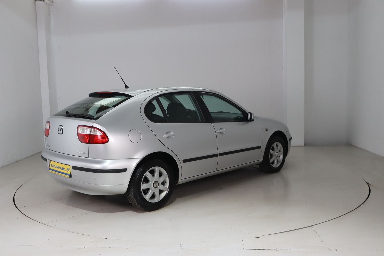 Fahrzeugabbildung SEAT Leon 1.6 16V komplett Seat Service * 1. Hand Ste