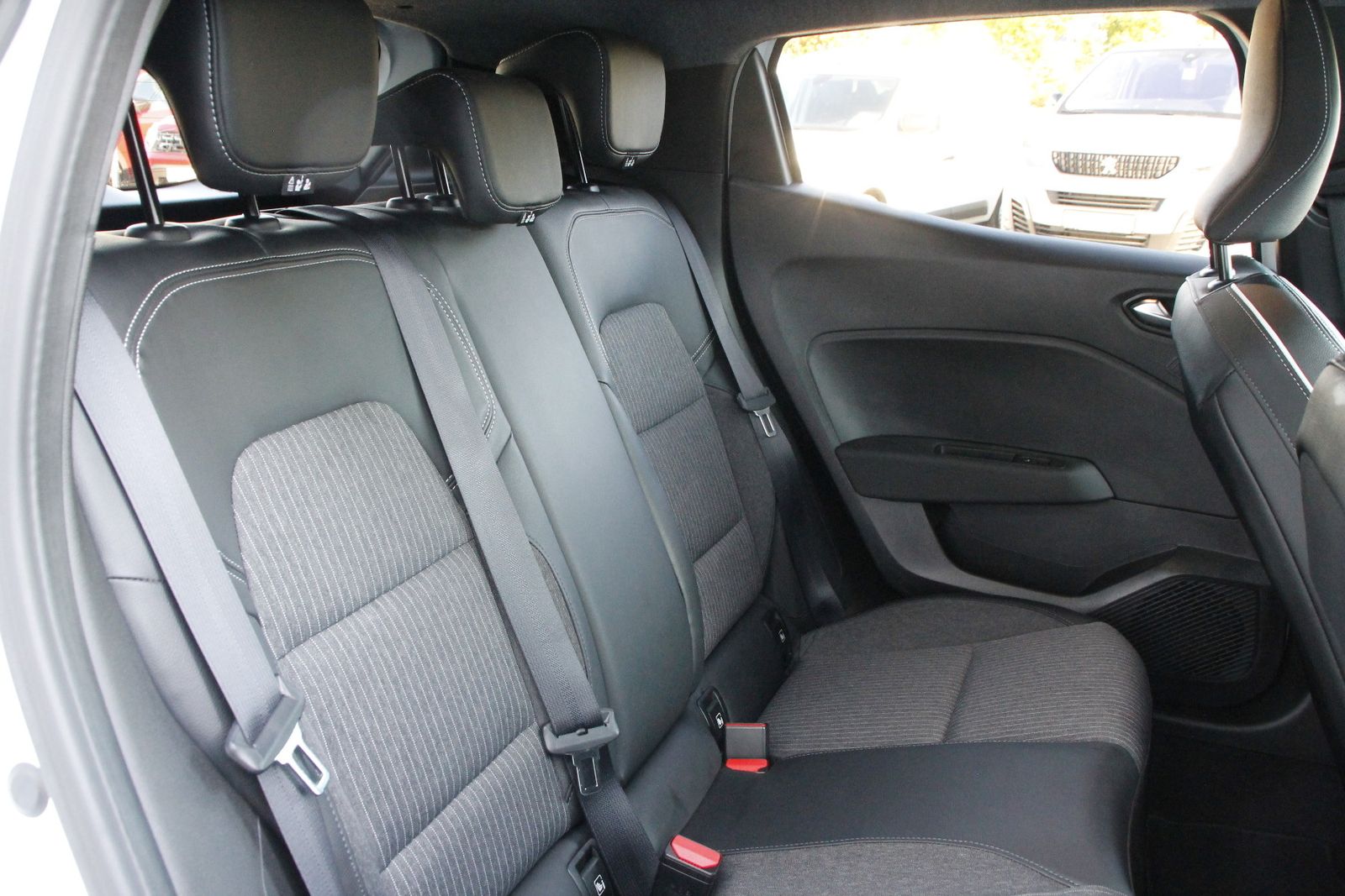 Fahrzeugabbildung Renault Clio V TECHNO TCe 90