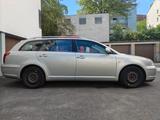 Toyota Avensis 1.8 Kombi, TÜV NEU, AHK 1,3t, Kuppl NEU - gebrauchte Toyota Avensis aus dem Jahr 2003