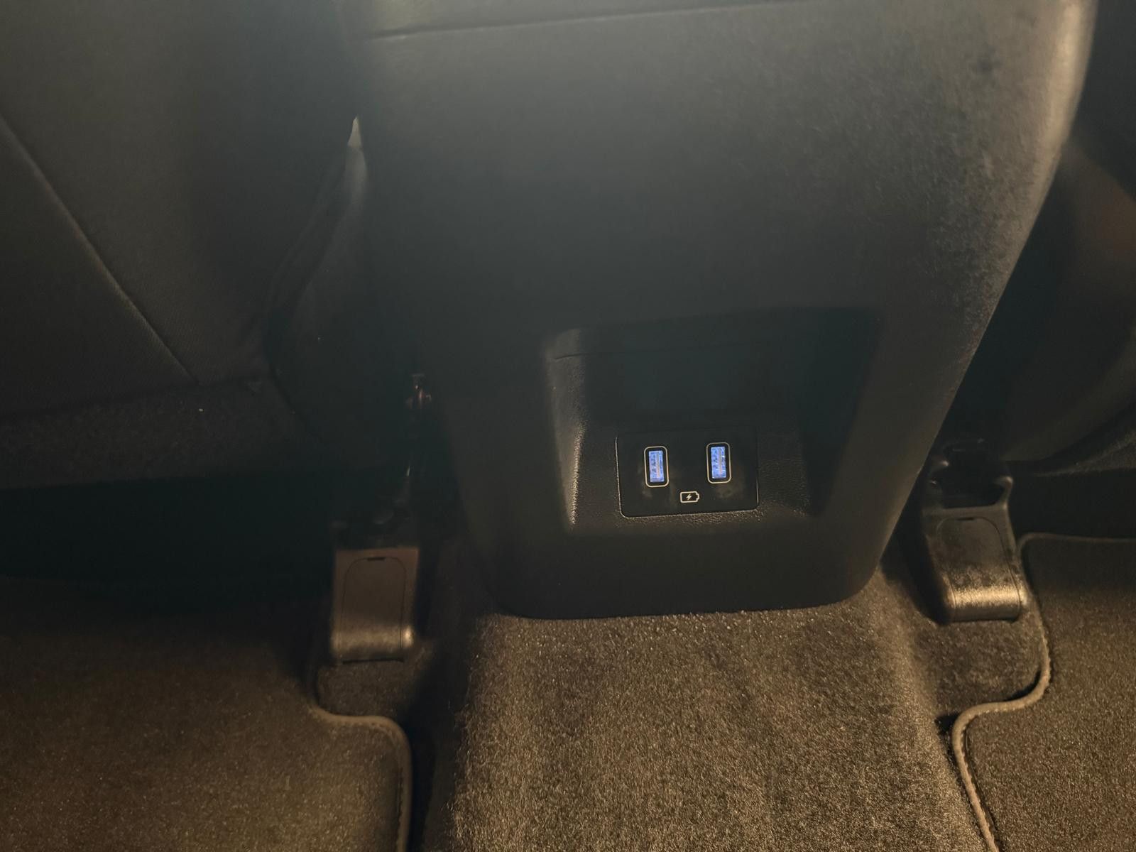 Fahrzeugabbildung Hyundai Tucson Select Mild-Hybrid 4WD / AHK / LED / NAVI