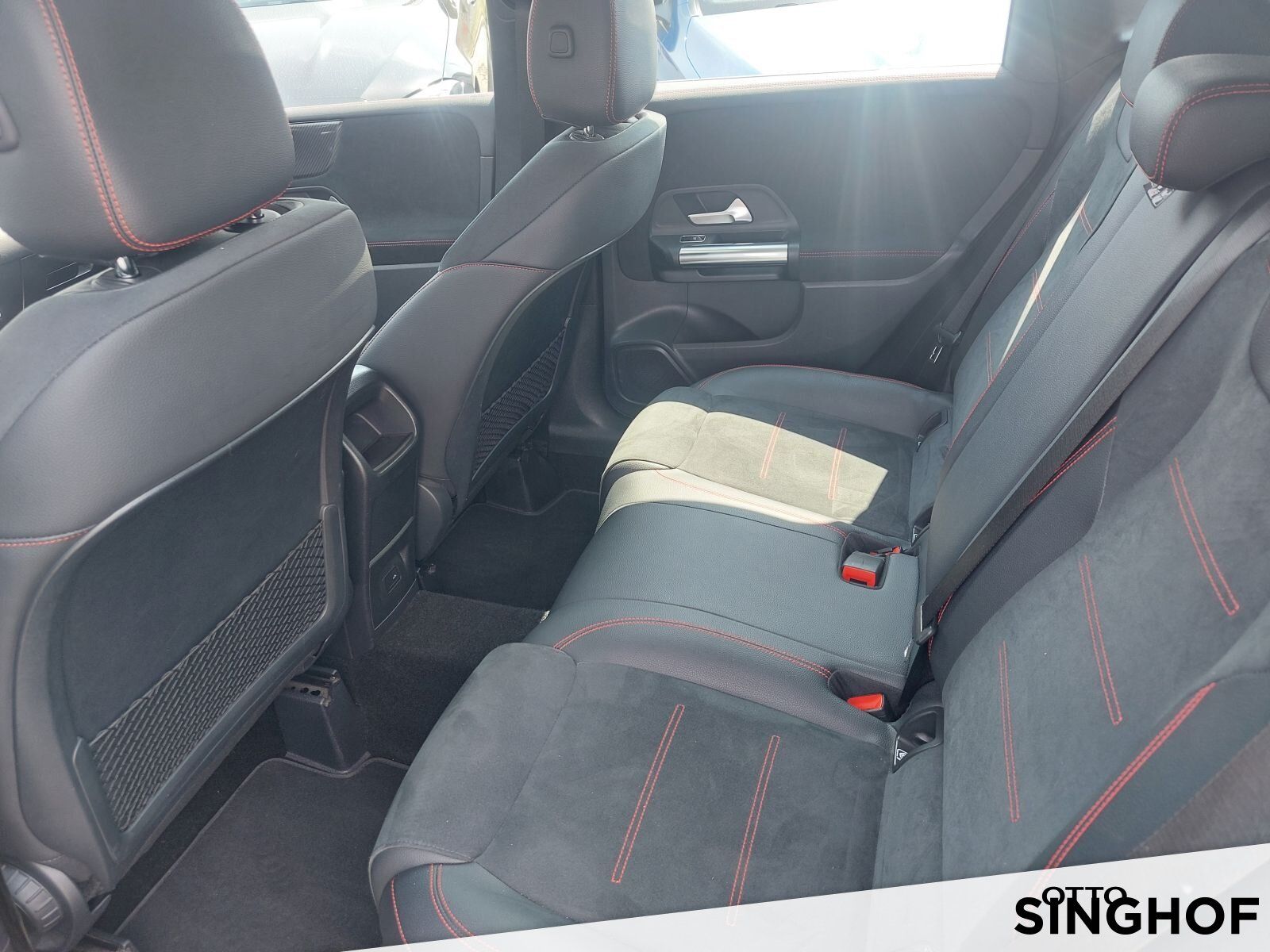 Fahrzeugabbildung Mercedes-Benz B 250e AMG +AHK+Distronic+Rü Kam+LED+el.Heckkl+