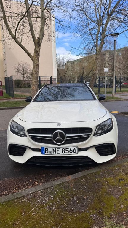 Image of Mercedes-Benz E 63 AMG