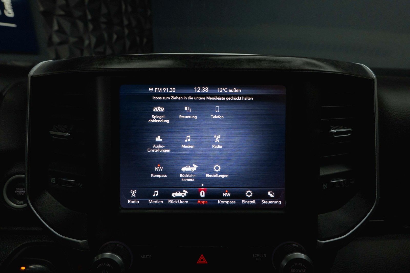 Fahrzeugabbildung Dodge RAM 5.7 V8 HEMI 4x4 OFFROAD LONGBED AXLE LOCK