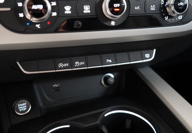 Audi A4 Avant 35 TDI advanced *ACC*AHK*NAVI*LED*1.HD