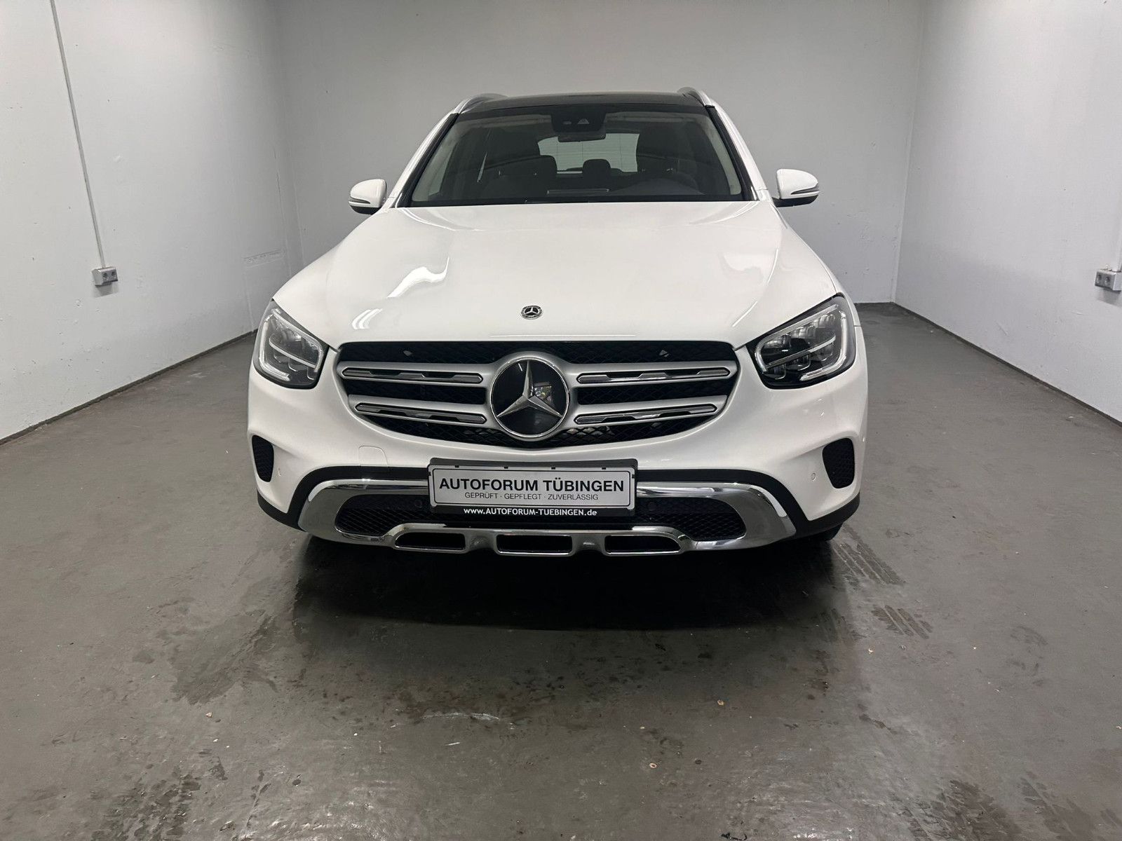 Fahrzeugabbildung Mercedes-Benz GLC 200 d 4MATIC Autom.*PANORAMA*CARPLAY*
