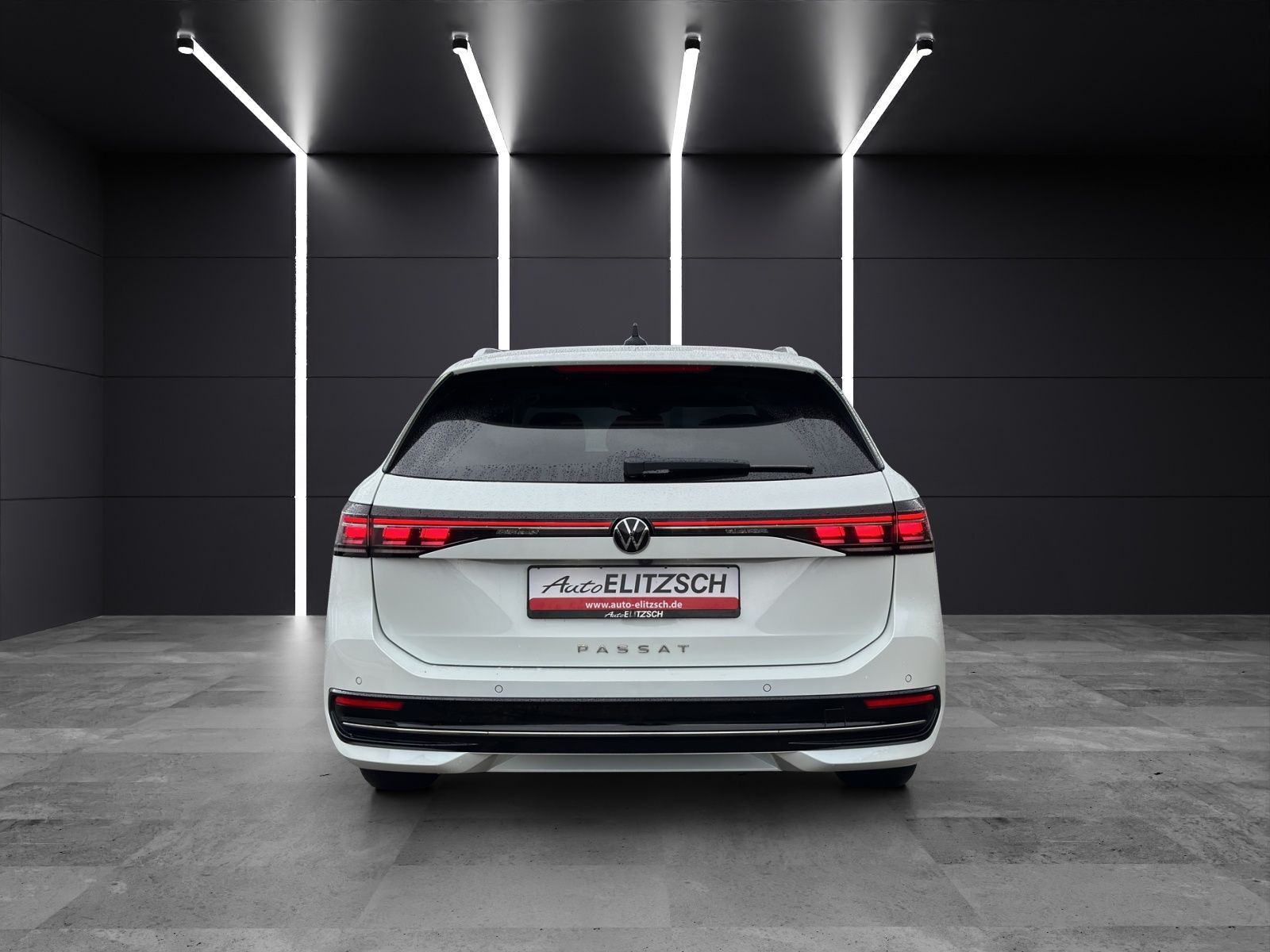 Fahrzeugabbildung Volkswagen Passat TDI Elegance DSG Matrix Standhzg AHK Navi