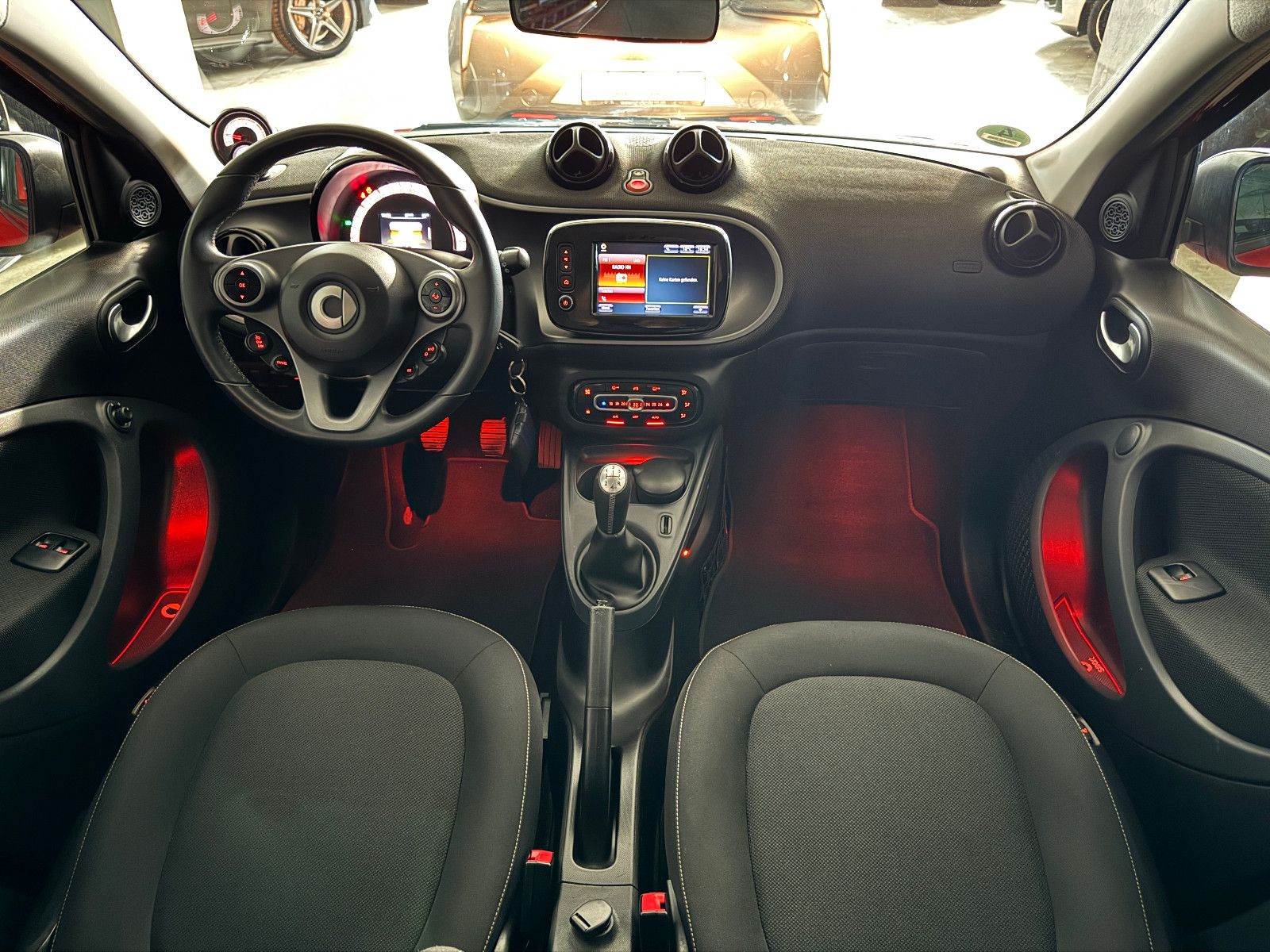 Fahrzeugabbildung Smart ForFour PASSION NAVI PDC SITZHEIZUNG SCHECKHEFT