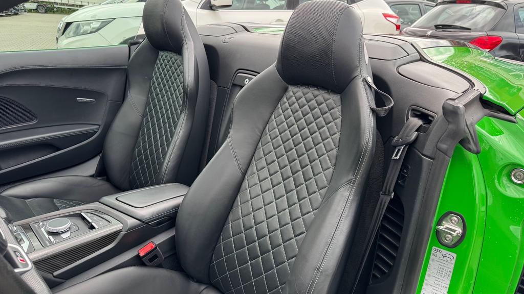 Audi R8