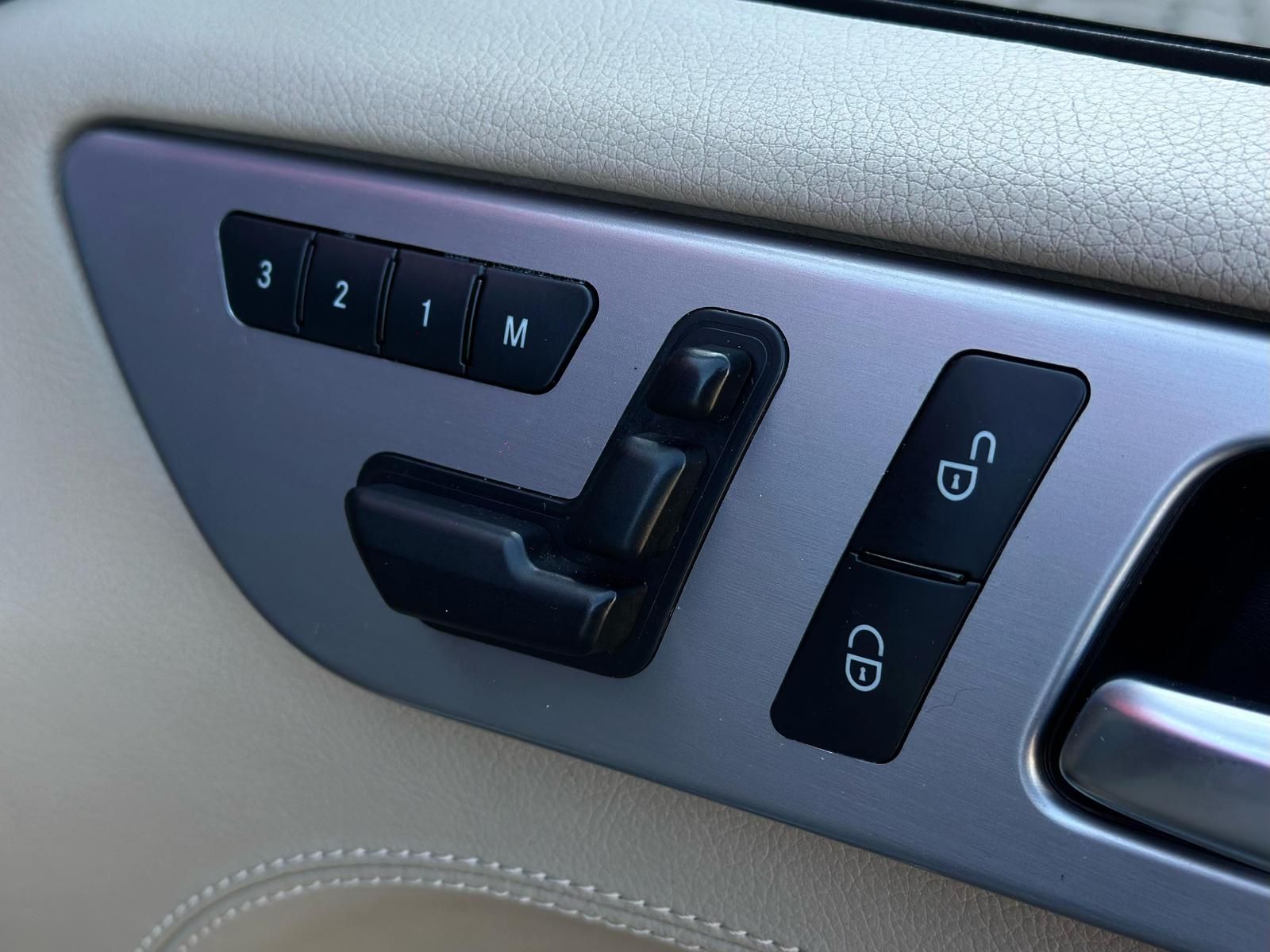 MERCEDES-BENZ ML 63 AMG 4M LED#AHK#SHZ#PANO#LUFT#CAM#TEMPO#NAV - Image 20